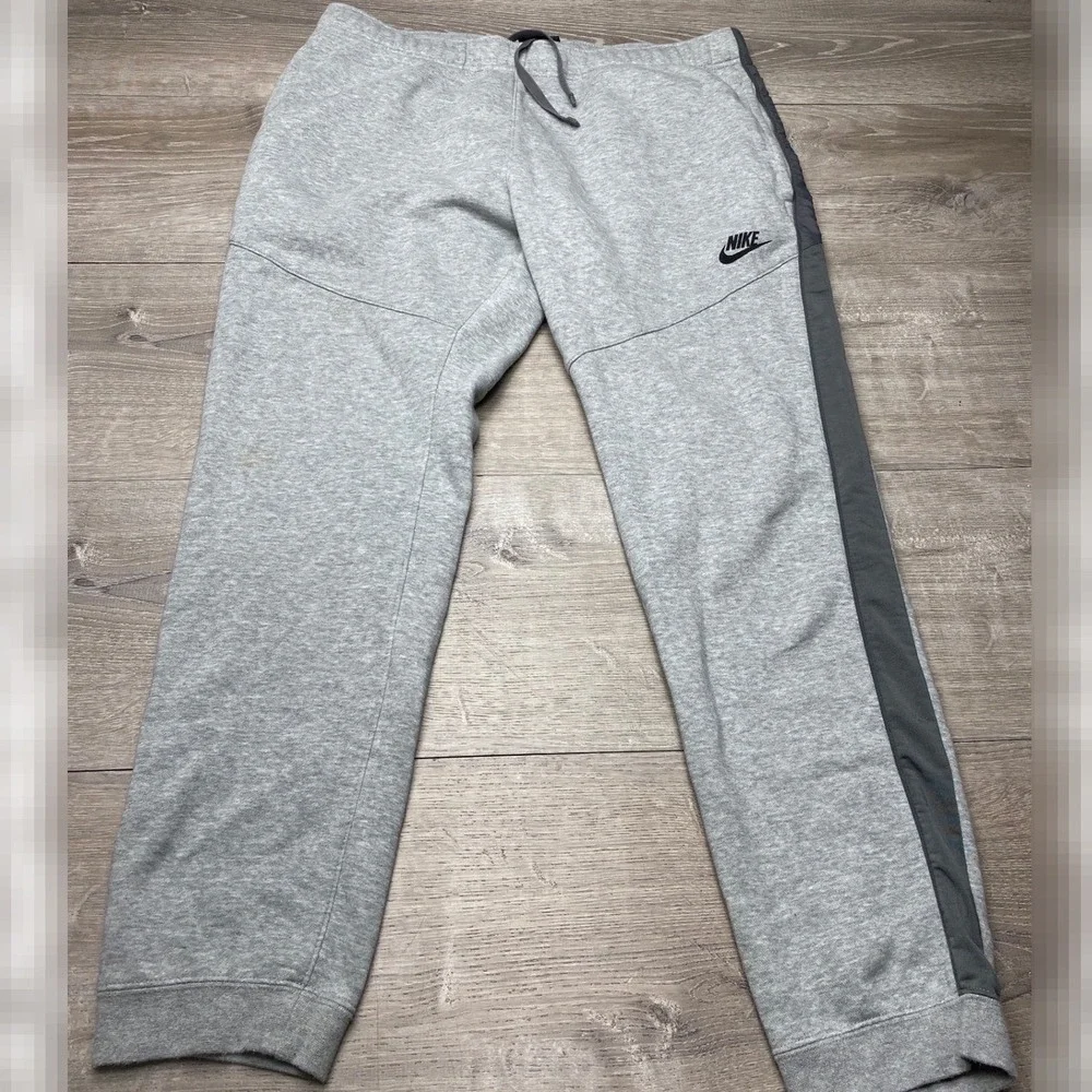 Nike Pants Sportswear Primary Fleece Joggers Mens L Gray Cotton Blend CT9758-063